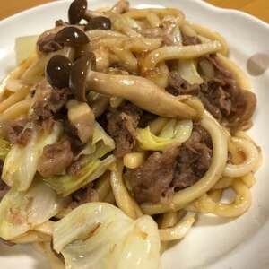 ☆牛肉キャベツ甘辛焼きうどん☆